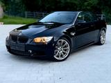 BMW M3 Cabrio E93 V8 DKG*DEUTSCHES FZG*NAVI*XENON* - BMW M3 aus 2010: Cabrio