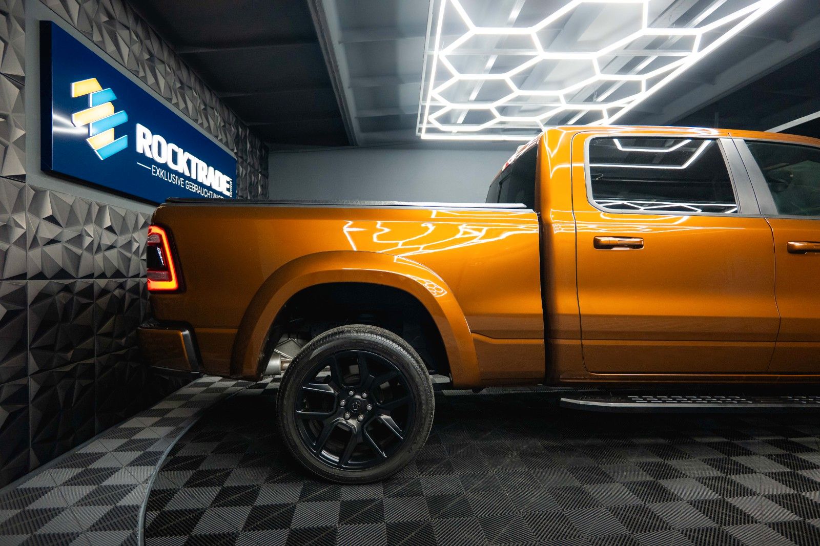 Fahrzeugabbildung Dodge RAM 5.7 V8 HEMI 4x4 COPPERHEAD Offroad LONGBED