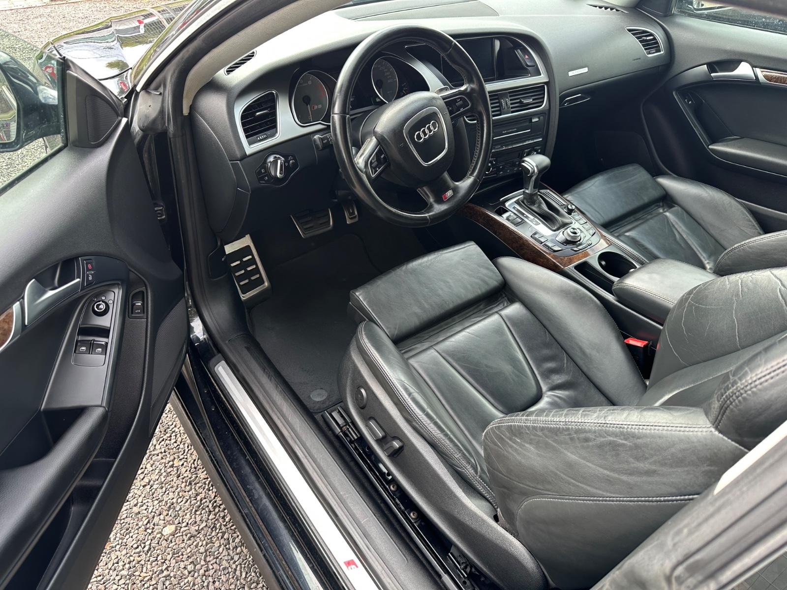 Audi S5 Coupé 4.2 FSI V8 354 ch BVA quattro / Magnetic Ride / Cuir / MMI Navigation Plus / Sièges chauffants