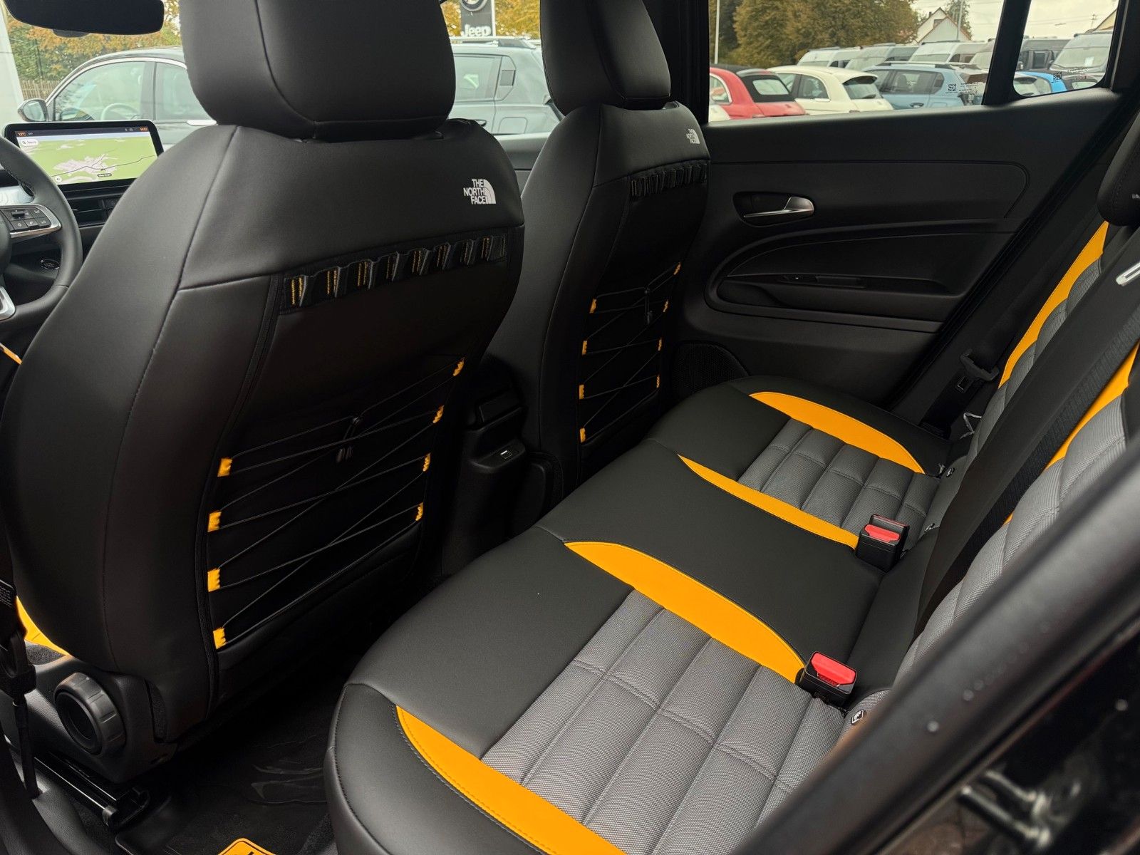 Fahrzeugabbildung Jeep AVENGER 4XE The North Face AWD Navi Kamera