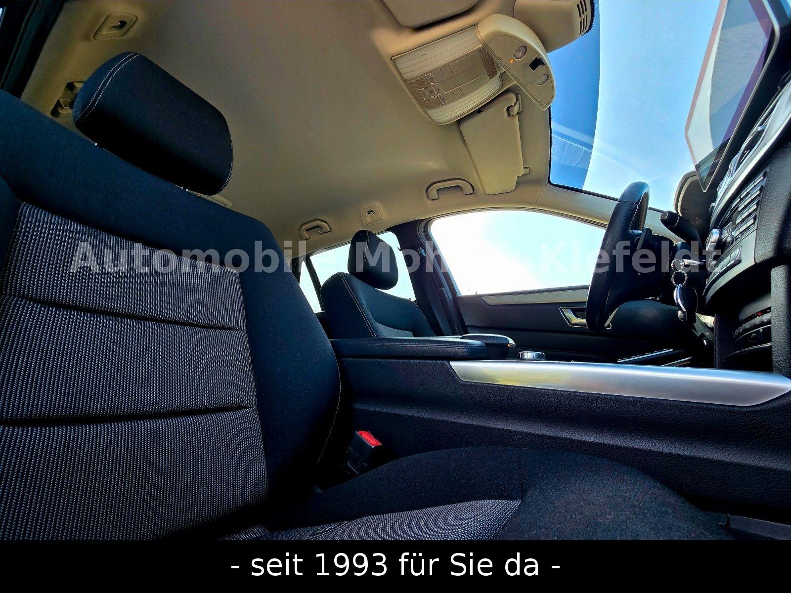 Mercedes-Benz E 220 T BlueTec BlueEfficiency Edition 9G-TRONIC