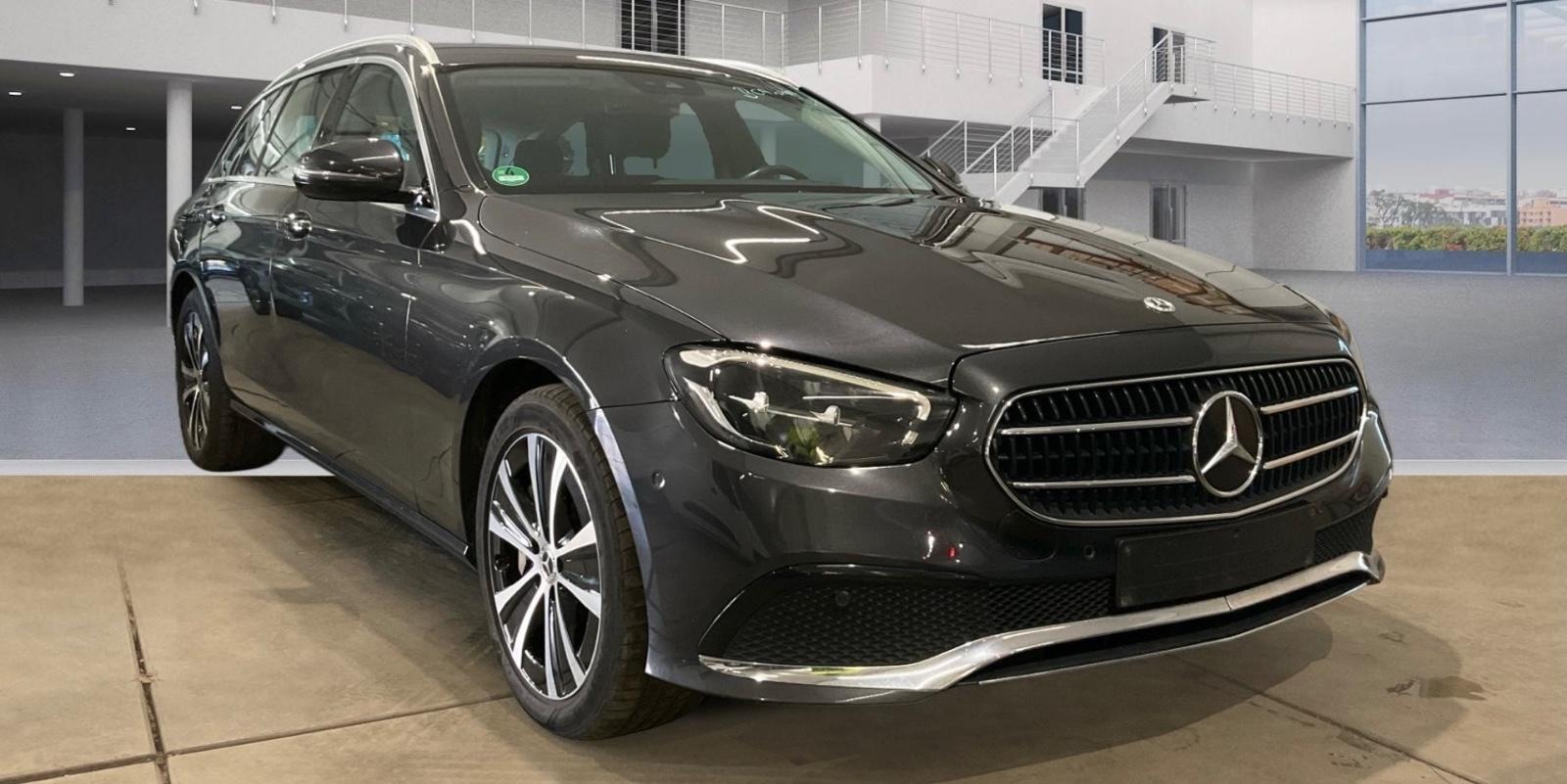 Mercedes-Benz E 300 de Avantgarde/ Kamera / AHK