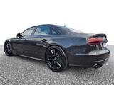 Audi S8 PLUS 4.0 TFSI QUATTRO 700+ PS SPORT KERAMIK / - Audi S8 mit Benzin-Antrieb: Automatik