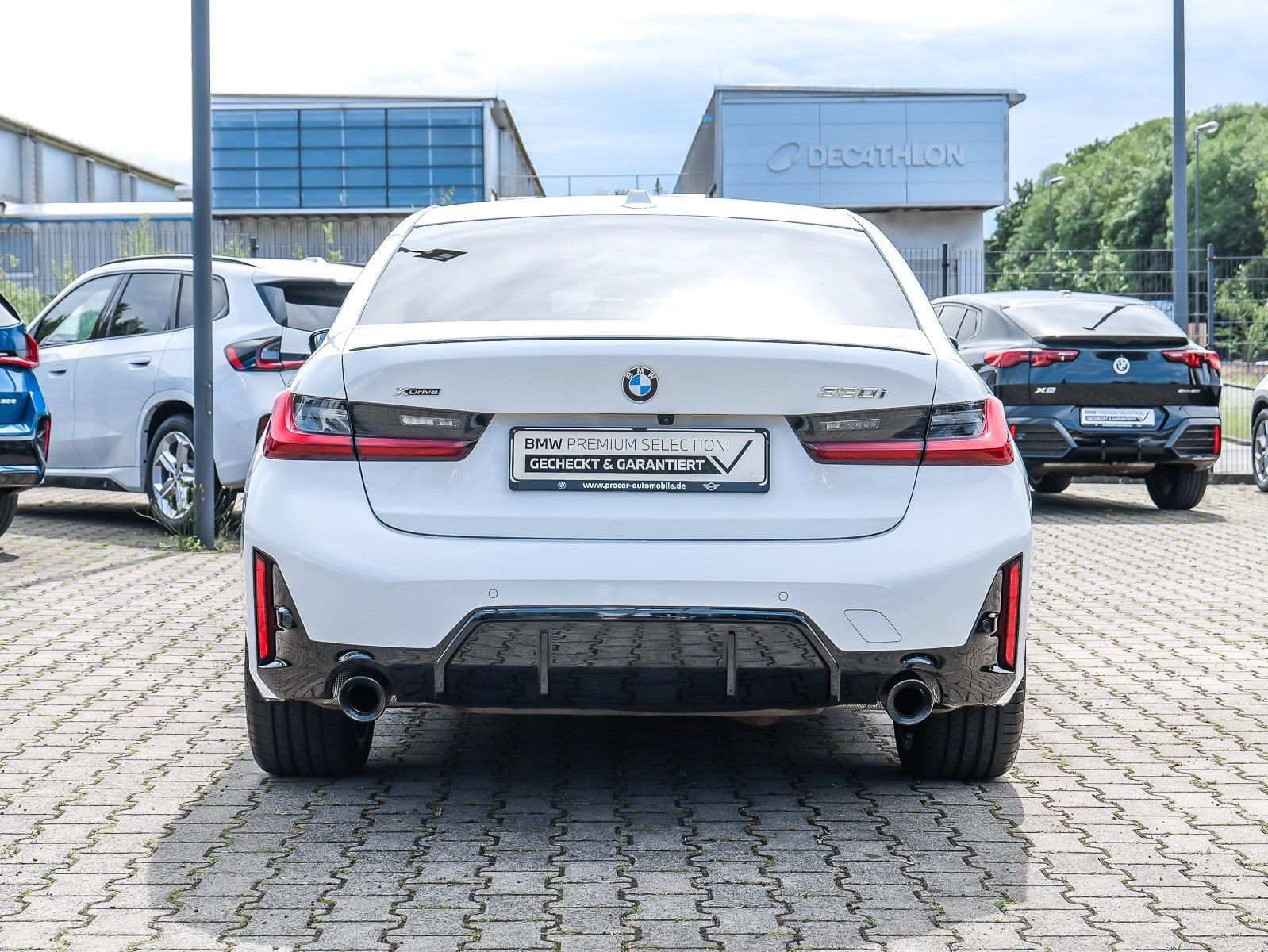 BMW 330 - Bild 11