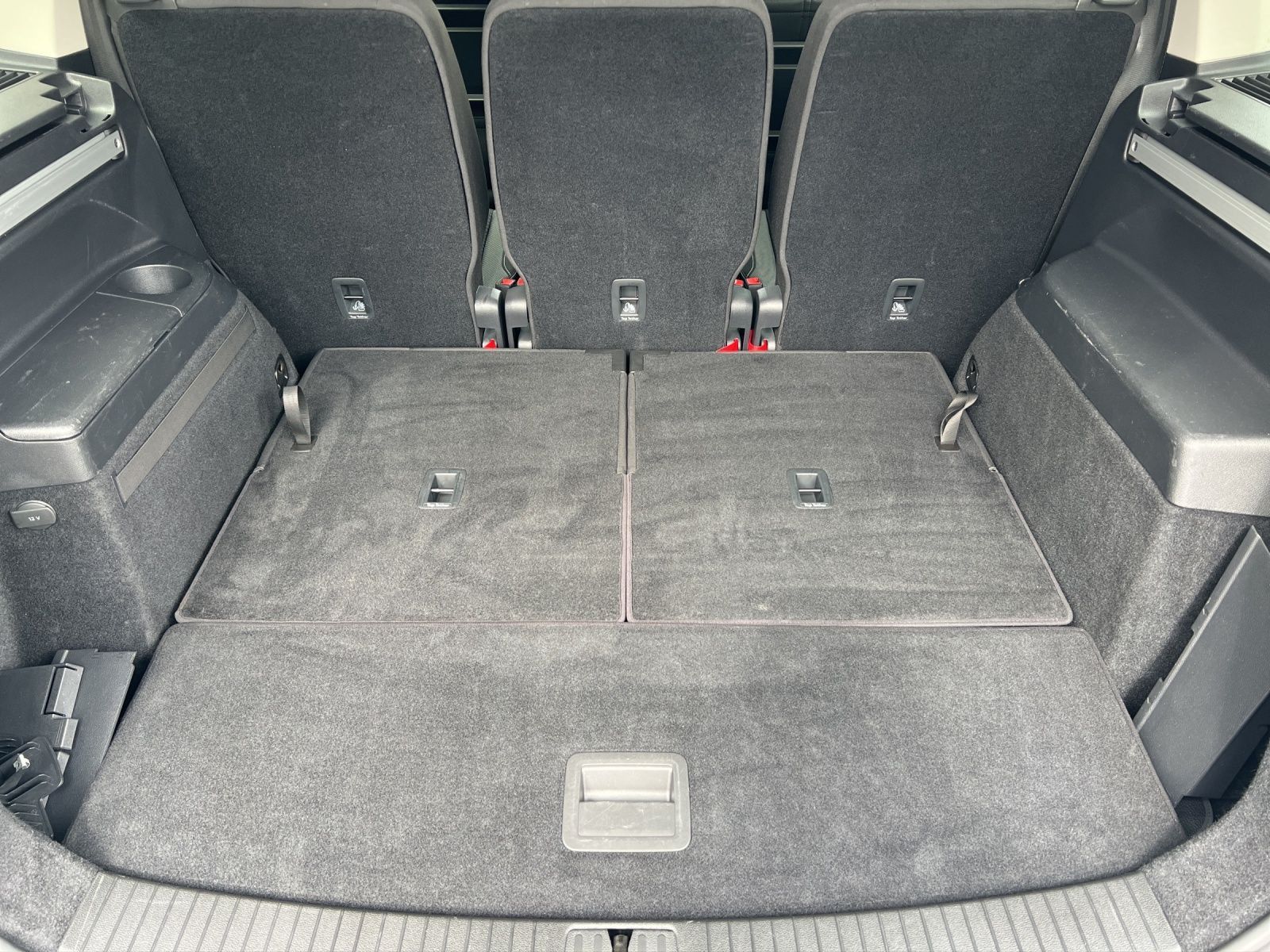 Touran Active 1.5 TSI DSG Navi*ACC*7-Sitzer