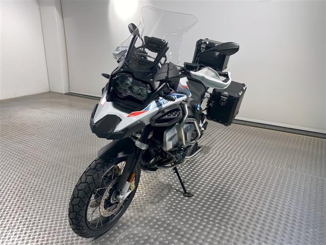 BMW R 1250 GS Adventure mit Koffern und Topc