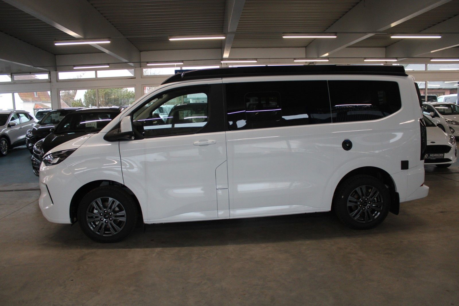 Fahrzeugabbildung Ford NUGGET L1 Titanium MARKISE + Aufstelldach SOFORT