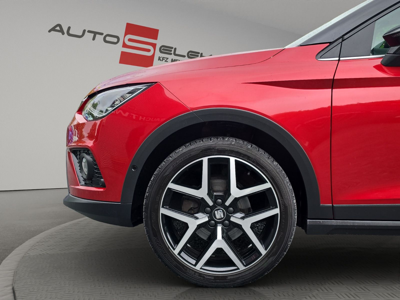 Fahrzeugabbildung SEAT Arona FR PDC SHZ AHK