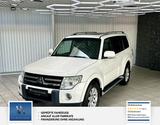 Mitsubishi Pajero 3.2 DI-D Instyle 7 Sitzer* Leder* AHK* Xe - Mitsubishi in Krefeld
