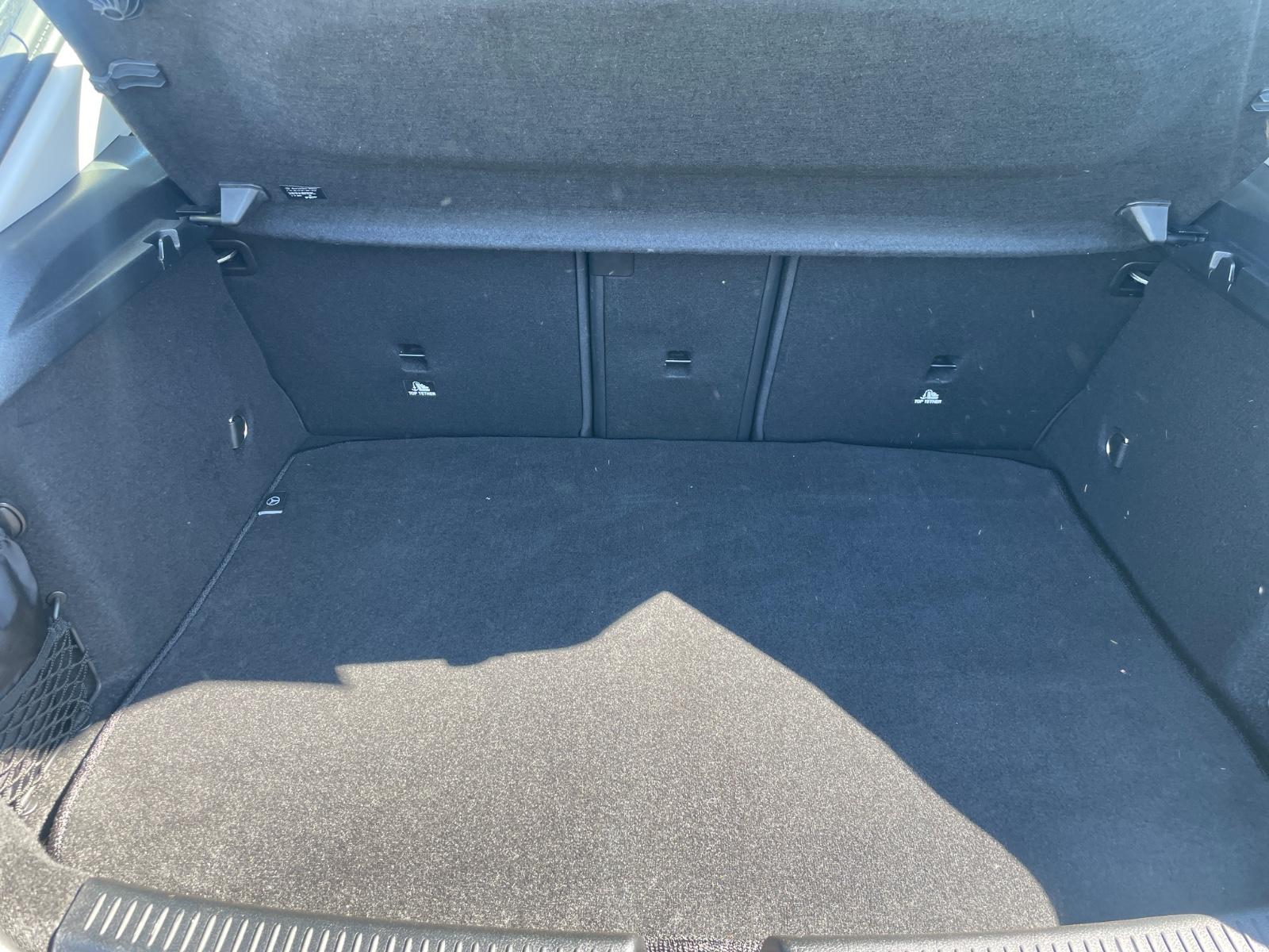 Mercedes-Benz A 250 e LED Tempomat