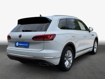 Volkswagen Touareg - 2
