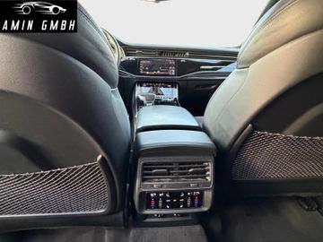 Audi Q8 - 10