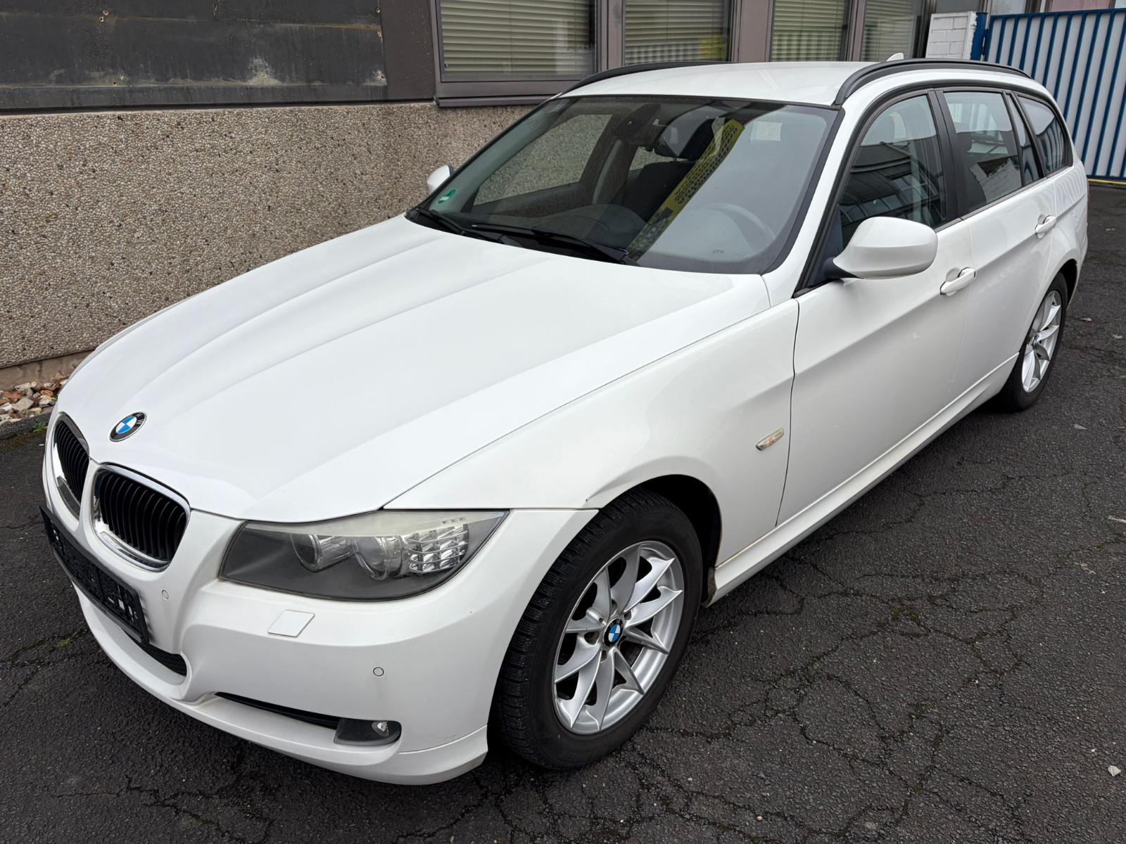 BMW 320 *TOURING*NAVI*PDC*AHK*KLIMA*