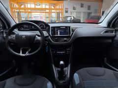 PEUGEOT 208 Allure|SHZ|PDC|BT|USB|Klimaanlage|Tempomat