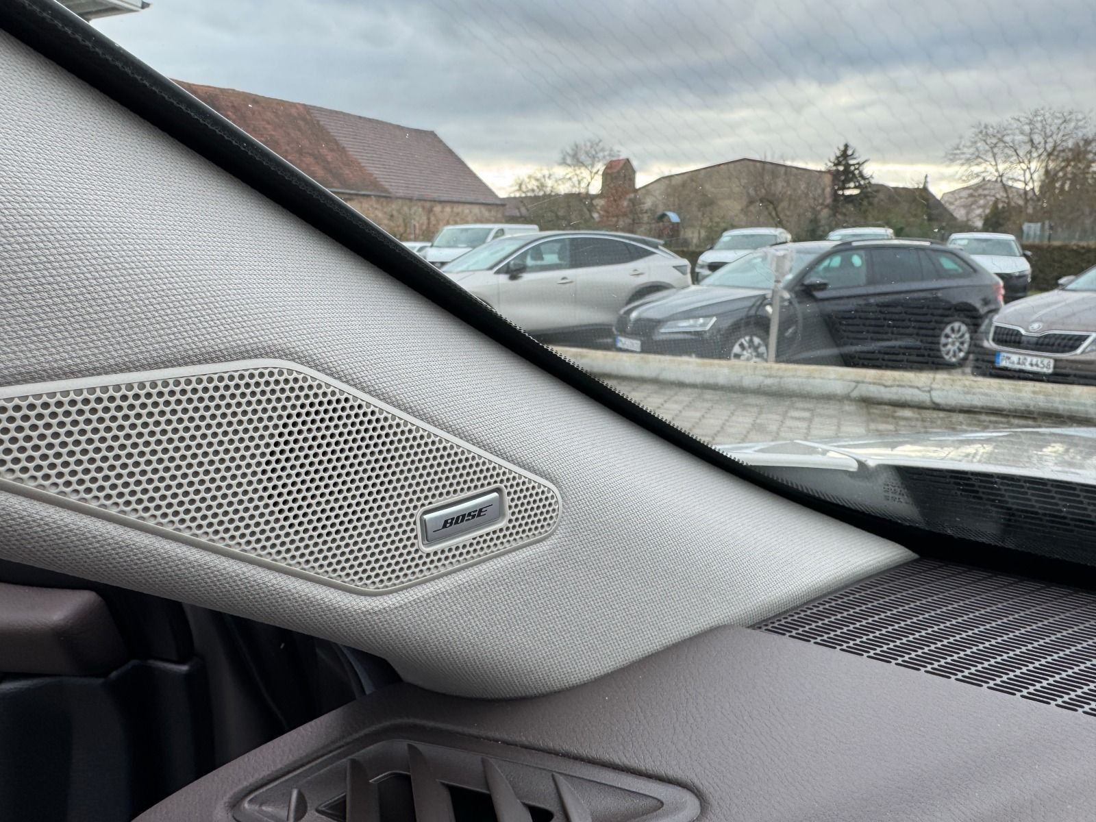 Fahrzeugabbildung Nissan X-Trail 1.5 VC-T e-Power Tekna+ e-4ORCE