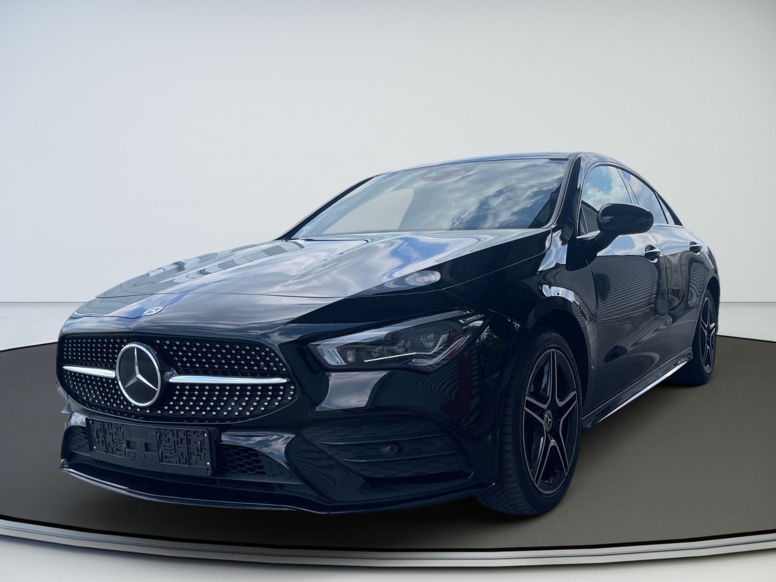 MERCEDES-BENZ CLA 250 e DCT AMG Pano+Distronic+Spur+Winkel+cam