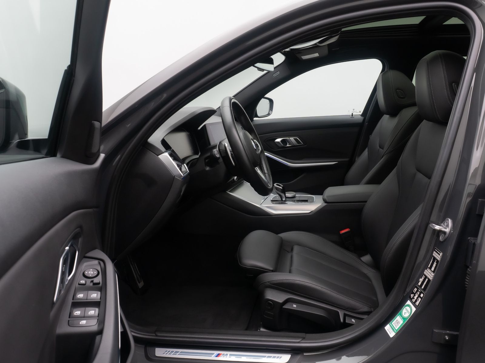 Fahrzeugabbildung BMW 320d xD M Sport Panorama DAB Laser Kamera 19Zoll