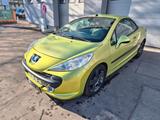 Peugeot 207 CC Cabrio-Coupe Sport - Peugeot 207 mit Benzin-Antrieb: Cabrio, Automatik
