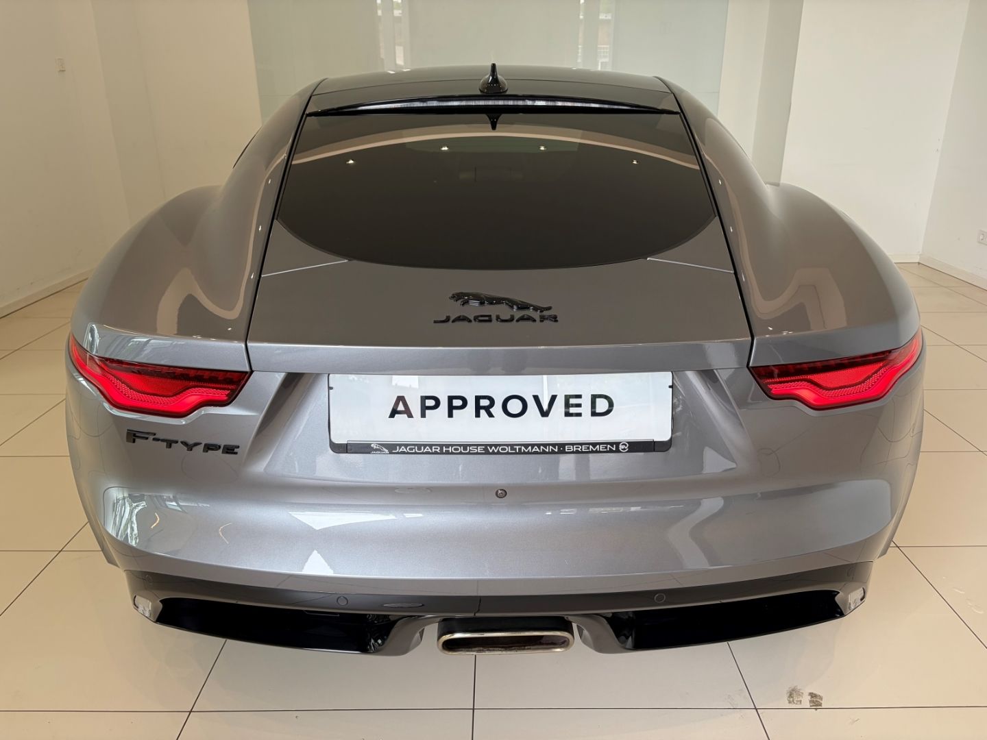 Fahrzeugabbildung Jaguar F-Type P300 Coupe R-Dynamic Black Panorama 20''
