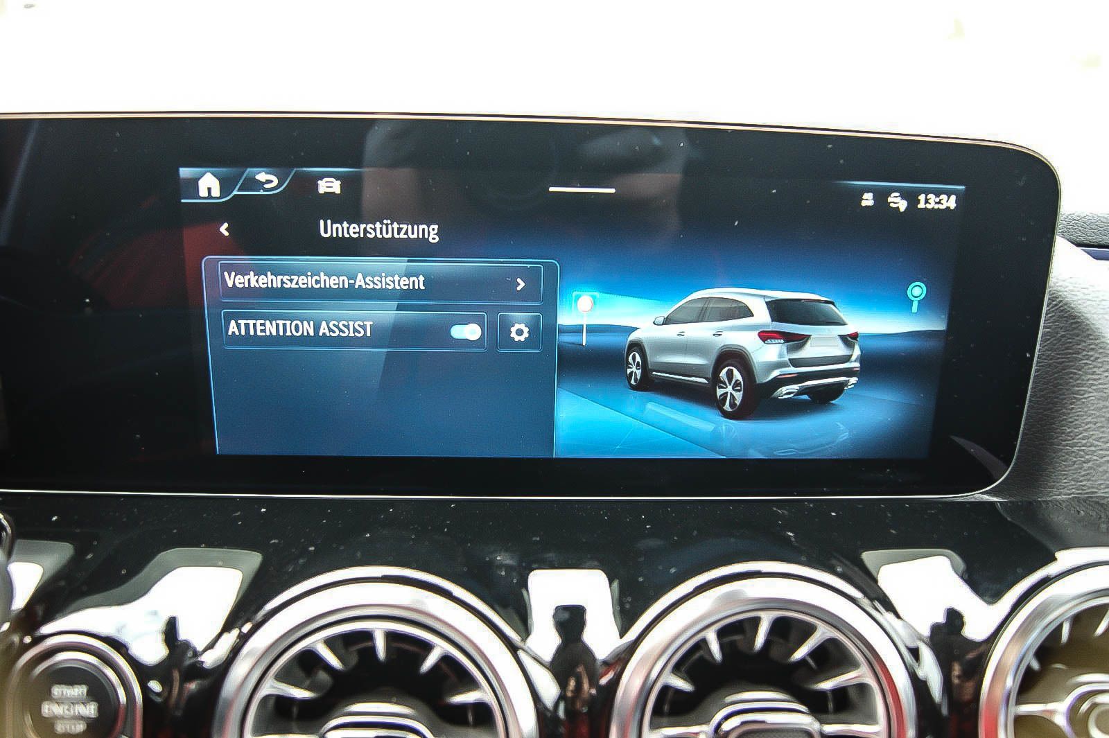 Fahrzeugabbildung Mercedes-Benz GLA 220 4-Matic Allrad Aut. MBUX KEYLESS 1.HAND