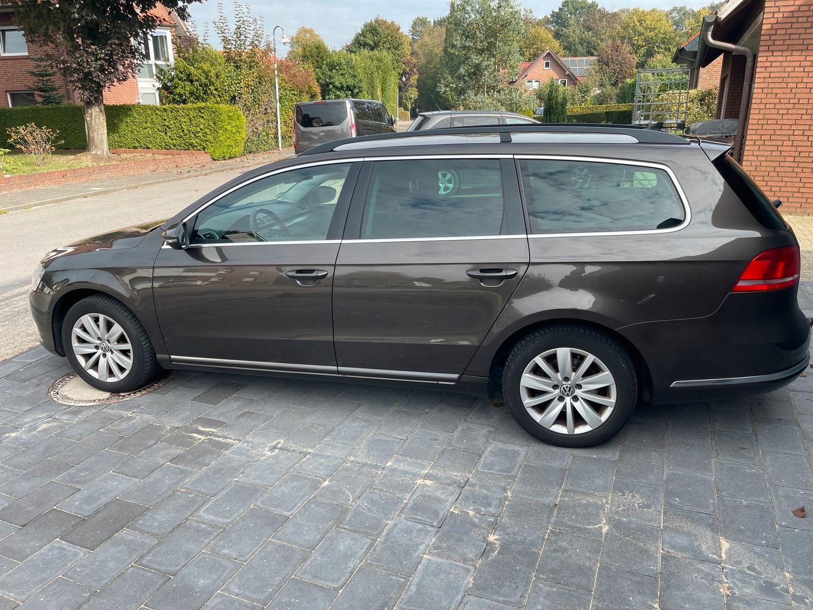 Volkswagen Passat 2012 — engine 140 HP (103kW)