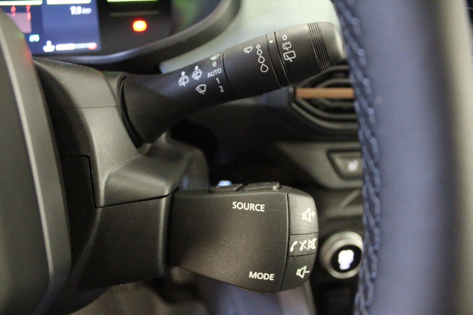 Fahrzeugabbildung Dacia Jogger Eco-G 120 Extreme 5 Sitzer  Winterp.*
