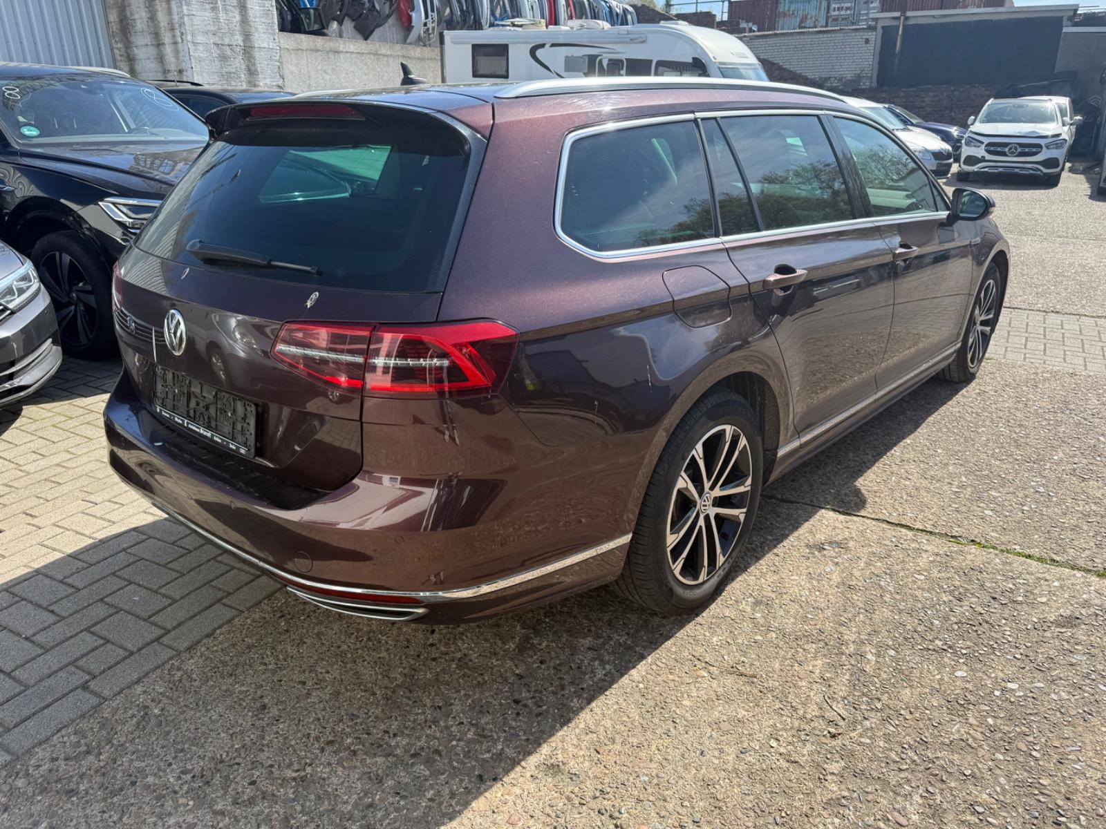 Volkswagen Passat Variant Highline  BMT R Line  4Motion