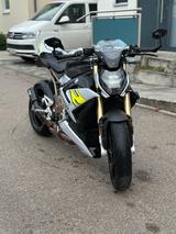BMW S1000R