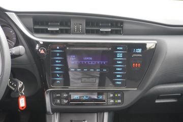 Toyota Auris - 10