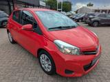 Toyota Yaris 1.33 VVT-i Multidrive S Comfort - Toyota Yaris: Rot