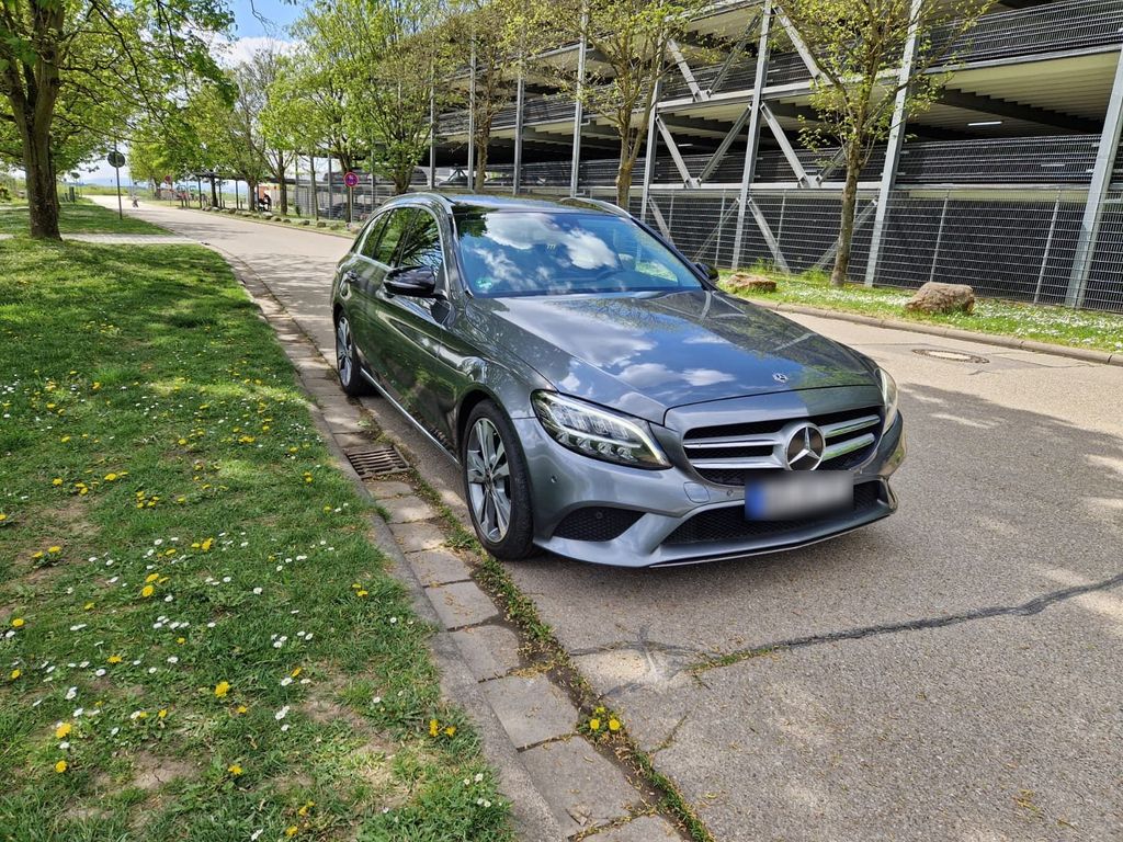Image of Mercedes-Benz C 220