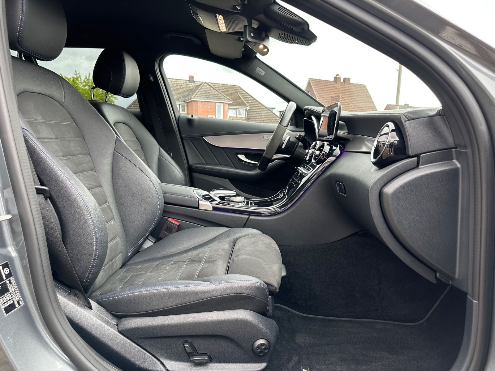 Fahrzeugabbildung Mercedes-Benz C 300 de T-Modell Night Edition AMG AHK/Standhzg