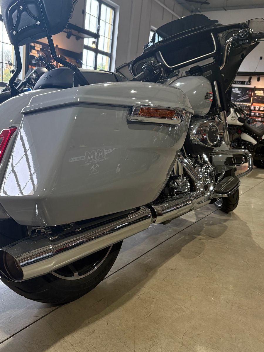 Fahrzeugabbildung Harley-Davidson Street Glide 117