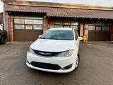 Chrysler LPG NEU*3.6 V6*PDC*KAMERA*AHK*7SITZER*GARANTIE - mit LPG-Antrieb: Kleinbus, Automatik