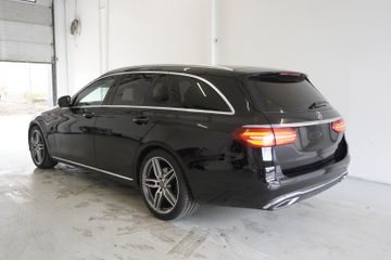 Mercedes E 220 - 3