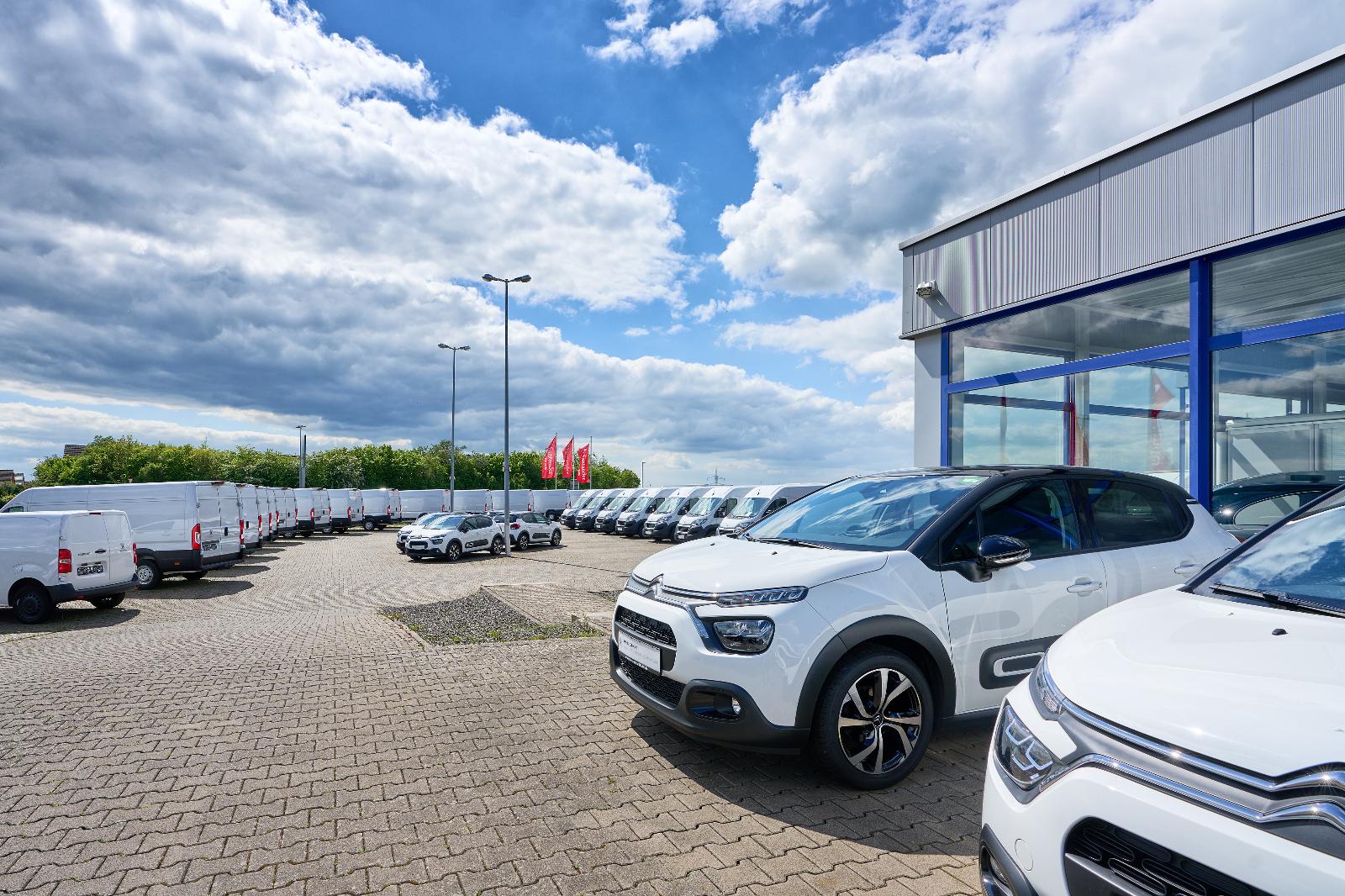 showroom-image-bottom