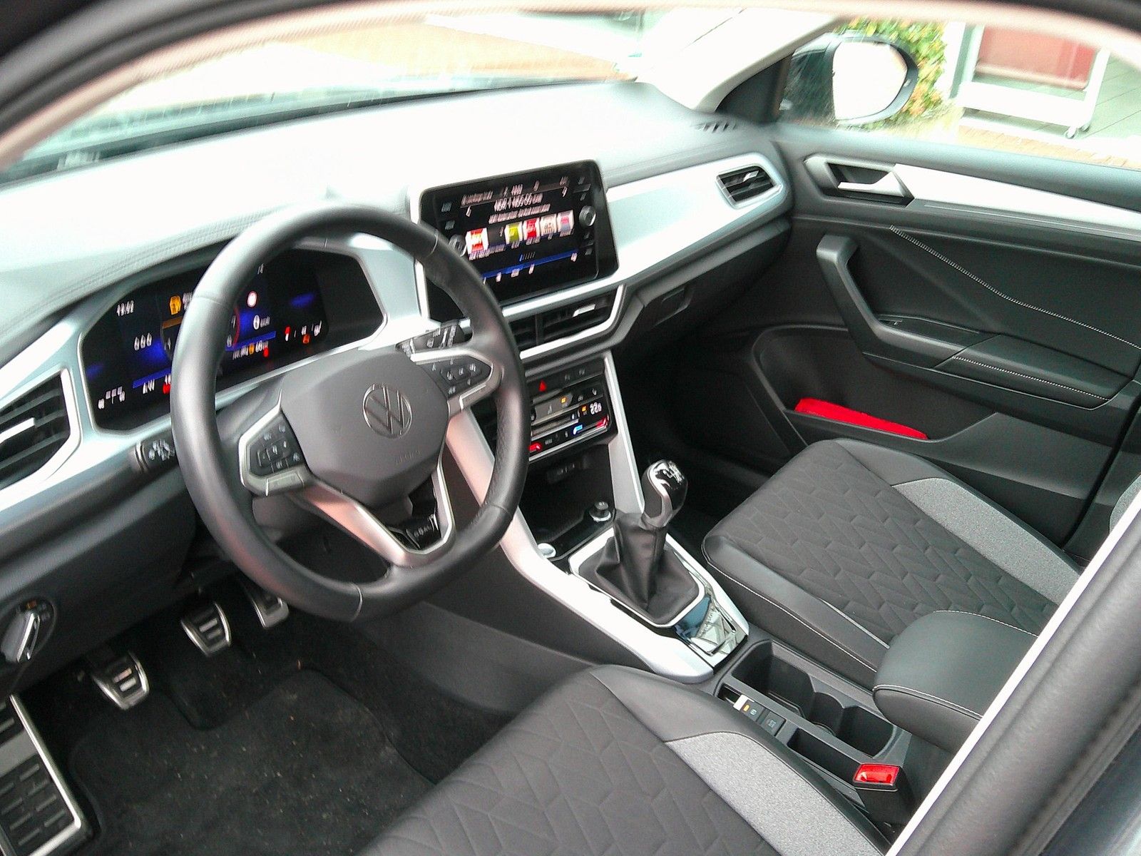 Volkswagen T-Roc - Bild 11
