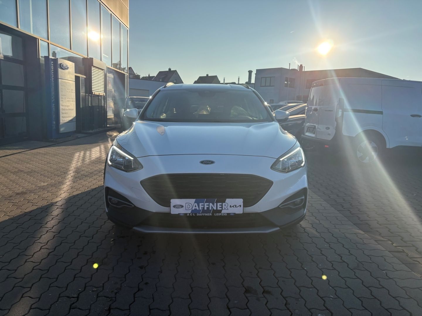 Fahrzeugabbildung Ford Focus Turnier Active BeheizbareWWS Navi LED Appl