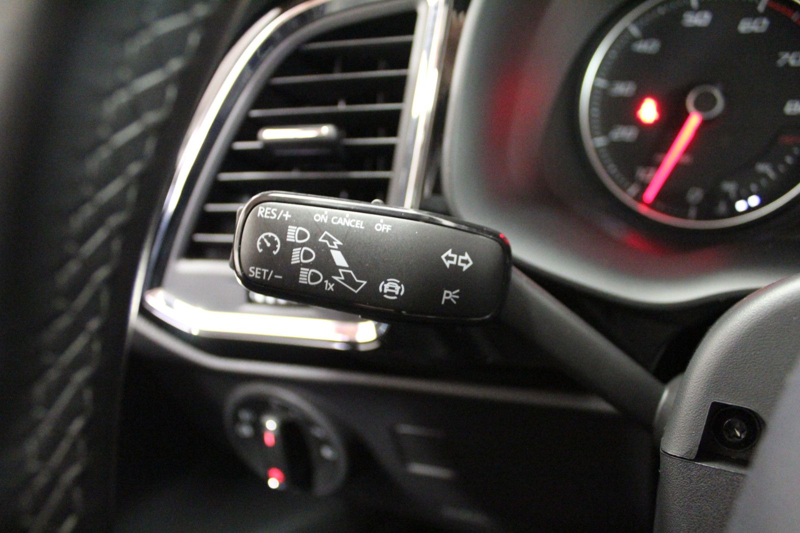 Fahrzeugabbildung SEAT Ateca 1.5 TSI ACT 110kW Xcellence DSG *Winterräd