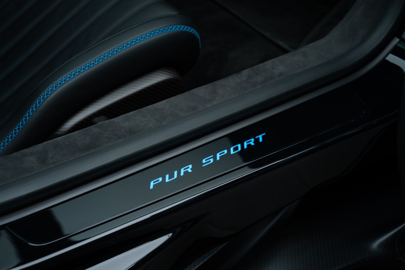 Fahrzeugabbildung Bugatti Chiron Pur Sport 1of60/SKY VIEW