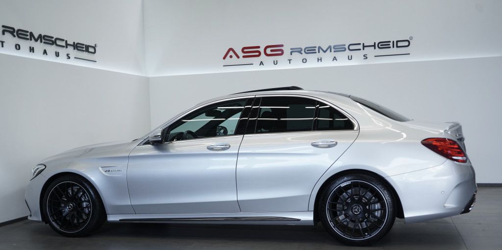 Mercedes Benz C 63 Amg