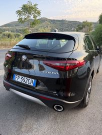 Alfa-Romeo Stelvio - 8