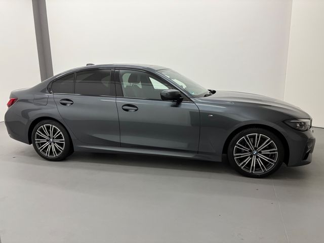 BMW 320d xDrive M Sport SAG*LC-Prof*Glasdach*Memory*