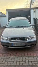 Volvo V40 fahrbereit, aber kein TÜV mehr - gebrauchte Volvo V40 aus dem Jahr 2004