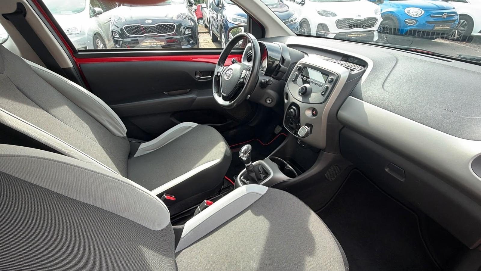 Toyota Aygo AYGO x-play