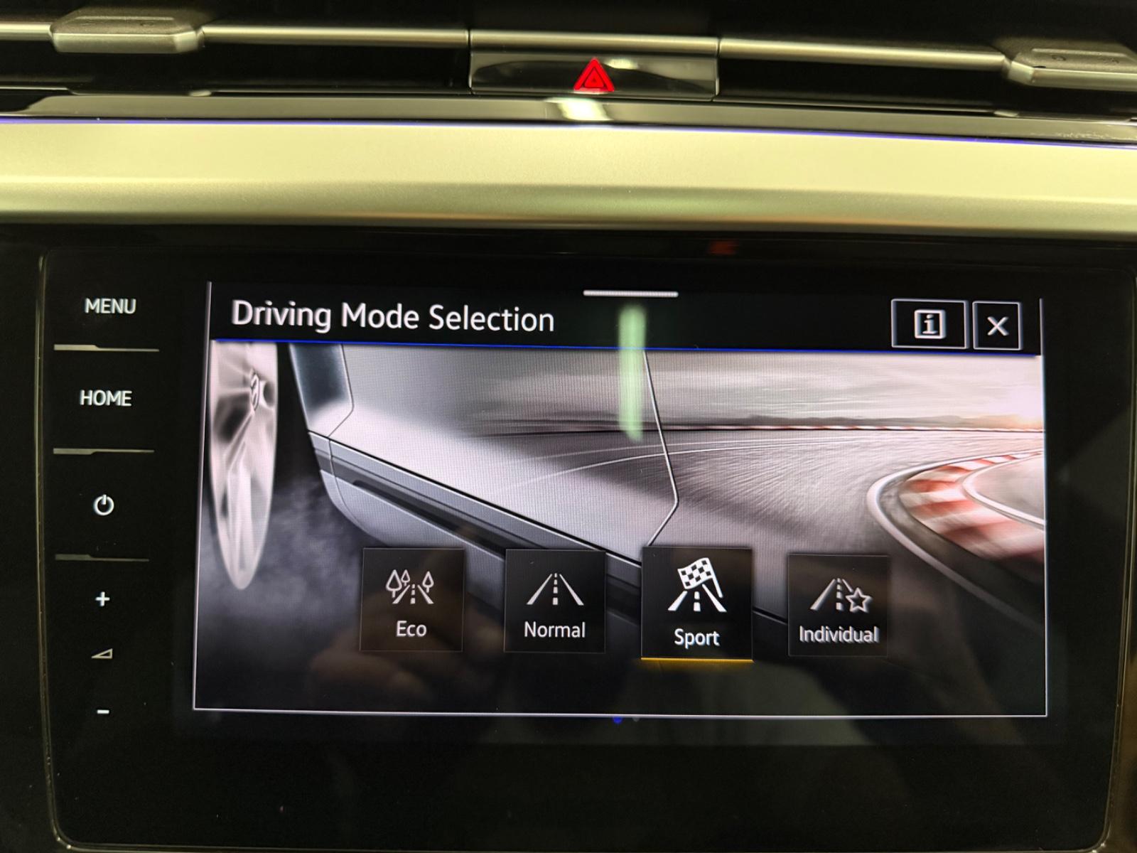 Volkswagen Arteon 2.0 TDI R-Line 4M ACC Pano AHK Kamera HUD