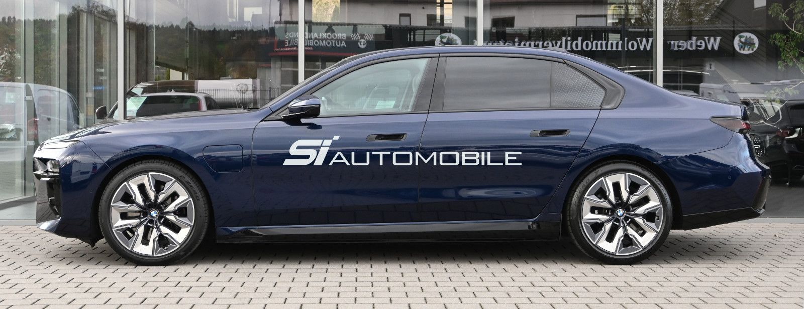 Fahrzeugabbildung BMW 750e xDr. M-Sport Pro °UVP 188.779€°B&W Diamond°