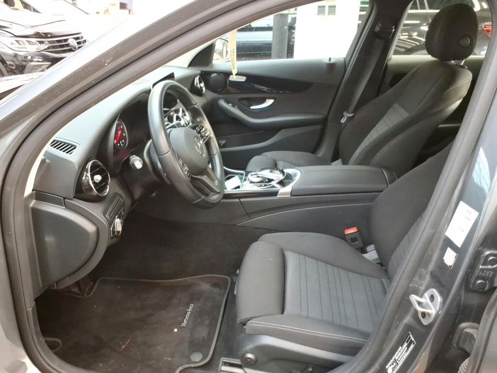 Fahrzeugabbildung Mercedes-Benz C 200 T d R-Kamera+Comand+MBeam+Carplay