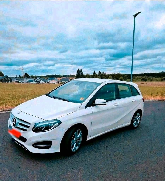 Image of Mercedes-Benz B 200