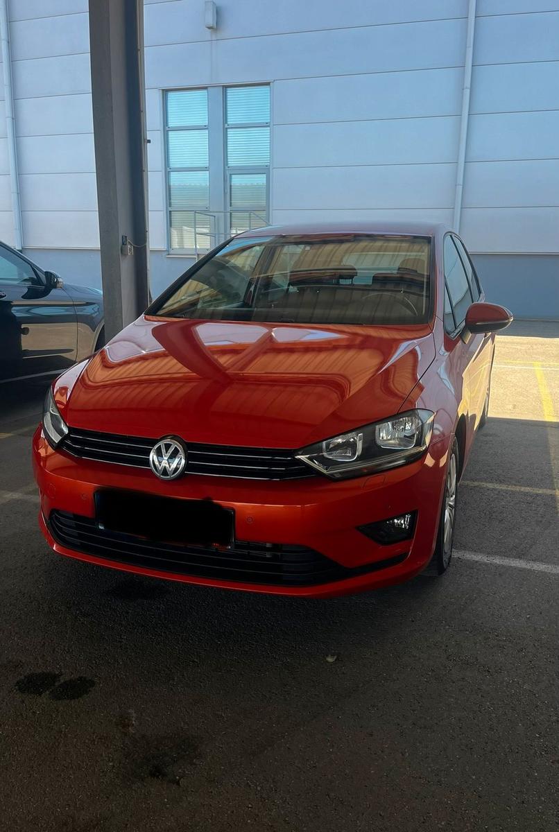 Volkswagen Golf Sportsvan 2015 — rear view